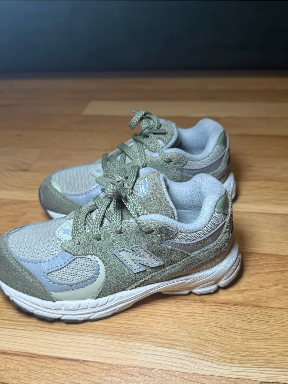 New Balance 2002R Kids Olive Green Sneakers – Size 10